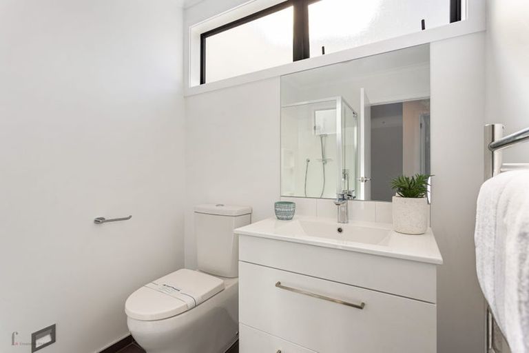 Photo of property in 7 Frank Gill Road, Hobsonville, Auckland, 0616