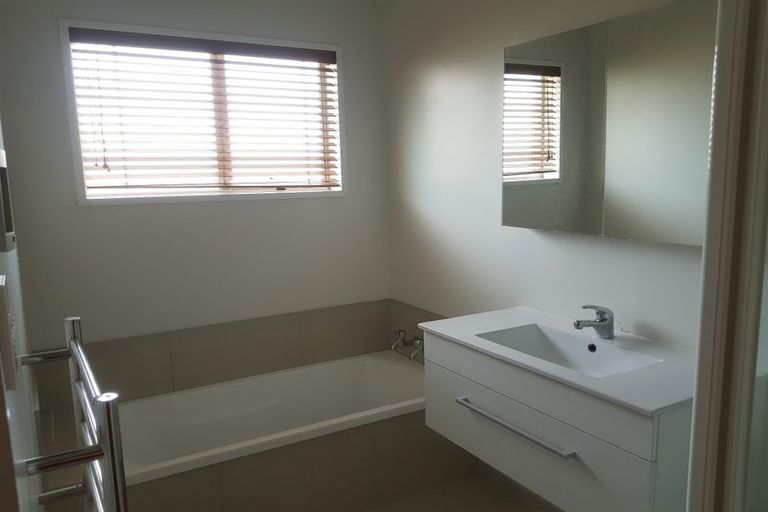 Photo of property in 2/3 Corfe Street, Ilam, Christchurch, 8041