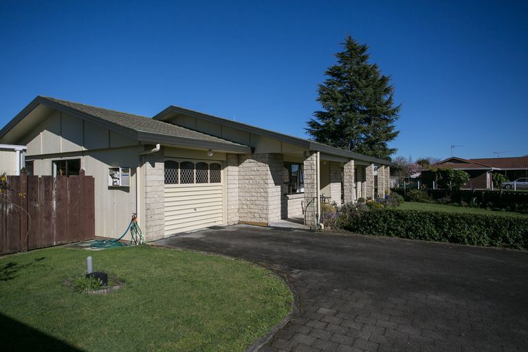 Photo of property in 14 Conrad Place, Leamington, Cambridge, 3432