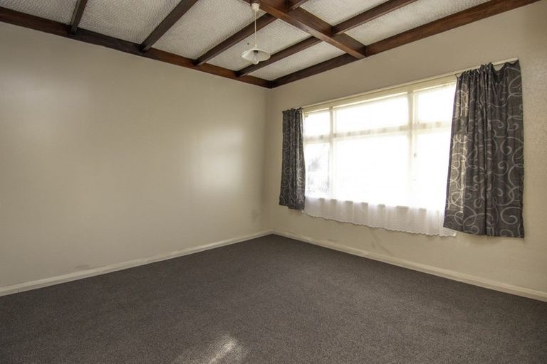 Photo of property in 64 Lyndhurst Street, Takaro, Palmerston North, 4412