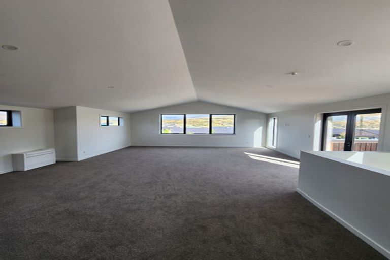 Photo of property in 31 Howden Drive, Jacks Point, 9371