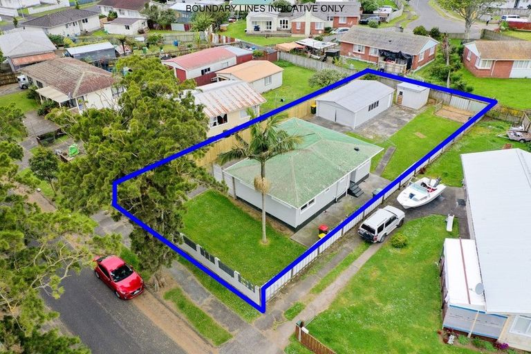 Photo of property in 19 Convair Crescent, Mangere, Auckland, 2022