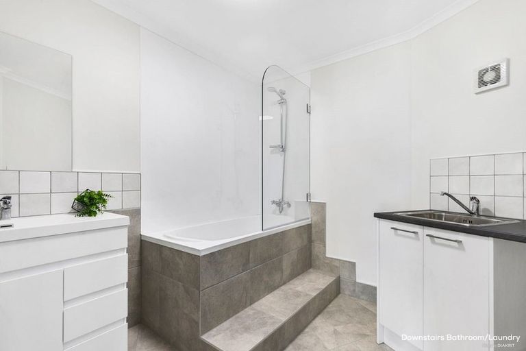 Photo of property in 8 Turner Place, Pukekohe, 2120