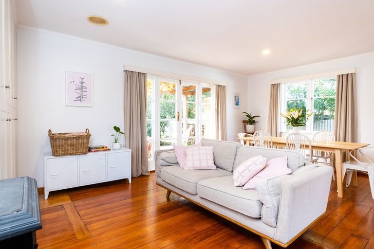 Photo of property in 4 Shrimpton Road, Haumoana, 4102