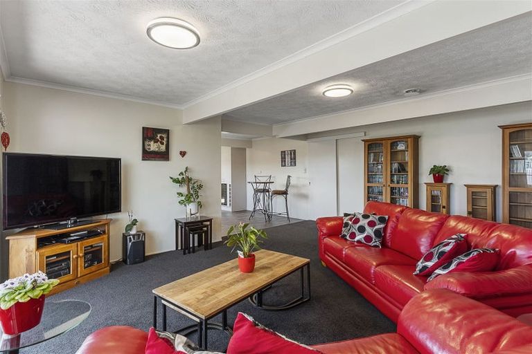 Photo of property in 65 Aviemore Drive, Highland Park, Auckland, 2010