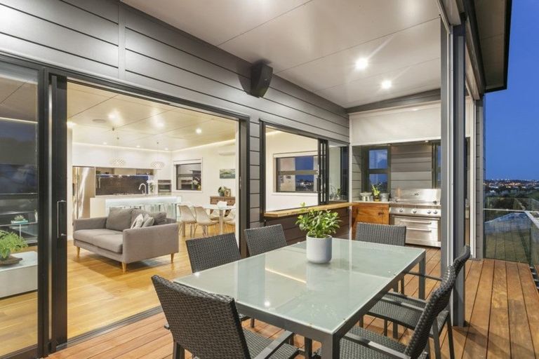 Photo of property in 57 Hawaiian Parade, Arkles Bay, Whangaparaoa, 0932