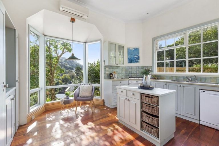 Photo of property in 27 Boundary Road, Kelburn, Wellington, 6012