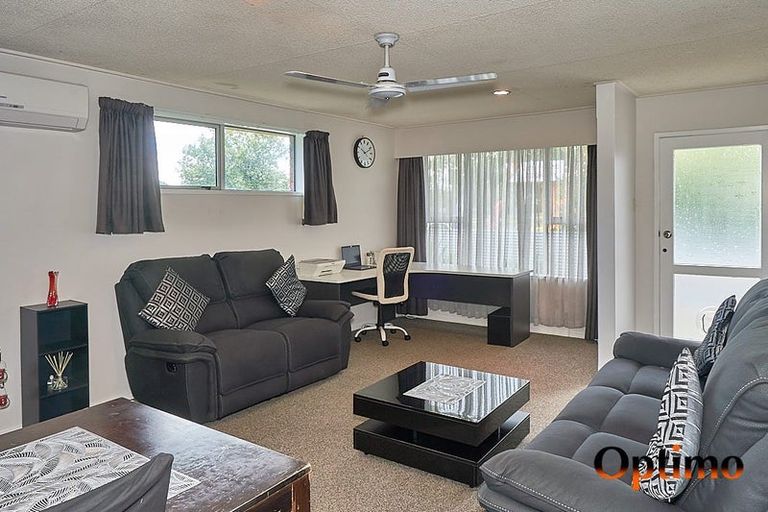 Photo of property in 706a Pioneer Highway, Takaro, Palmerston North, 4412