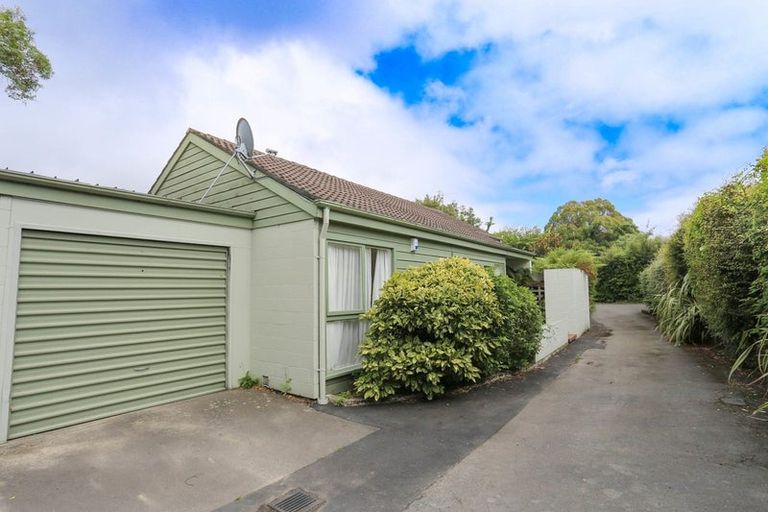 Photo of property in 2/207a Waimea Terrace, Beckenham, Christchurch, 8023
