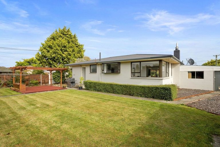 Photo of property in 42 Chedworth Avenue, Bishopdale, Christchurch, 8053