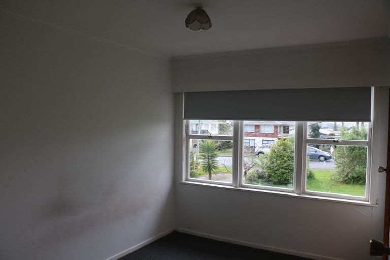 Photo of property in 24 Hepburn Road, Glendene, Auckland, 0602