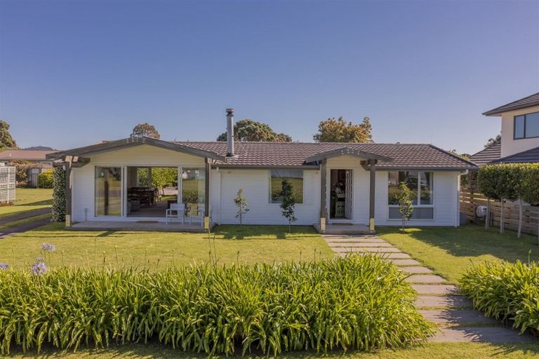 Photo of property in 65 Robinson Road, Whitianga, 3510