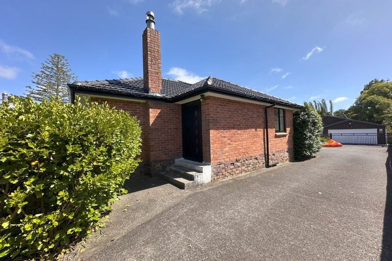 Photo of property in 33 Northall Road, New Lynn, Auckland, 0600