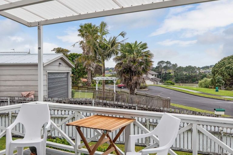 Photo of property in 46 Edgewater Parade, Waiuku, 2123