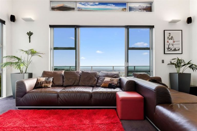 Photo of property in 168d Moncks Spur Road, Mount Pleasant, Christchurch, 8081