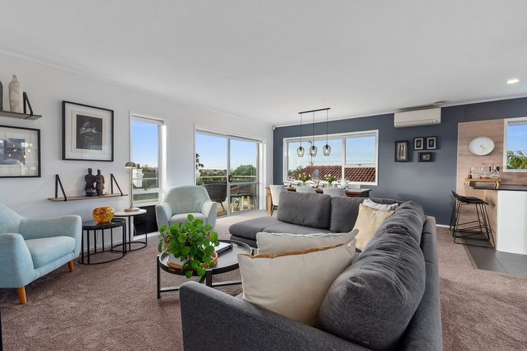 Photo of property in 2/70 Hinemoa Street, Birkenhead, Auckland, 0626