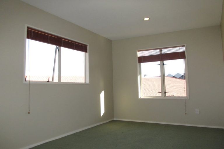 Photo of property in 2/35 Parade Court, Addington, Christchurch, 8024