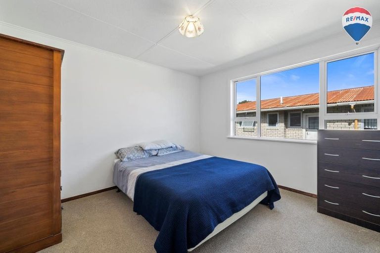 Photo of property in 50 Arahura Crescent, Waitangirua, Porirua, 5024