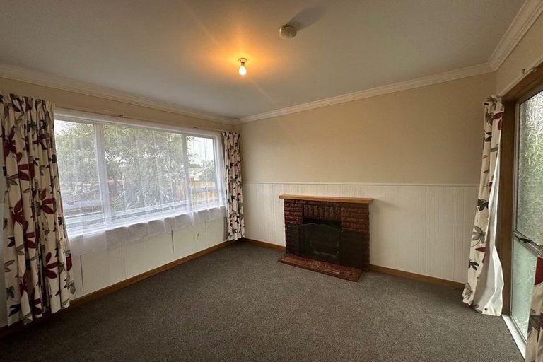 Photo of property in 28 High Street West, Waitara, 4320