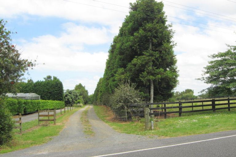 Photo of property in 179 Karaka Nth Road, Karaka, Papakura, 2580