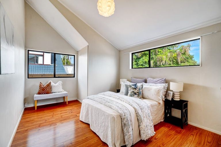 Photo of property in 2/14 Chip Grove, Sunnyhills, Auckland, 2010