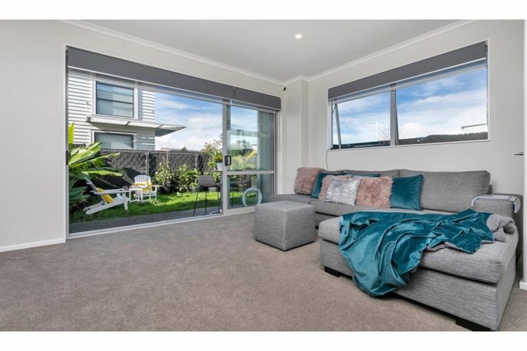 Photo of property in 24 Rangihina Road, Hobsonville, Auckland, 0616