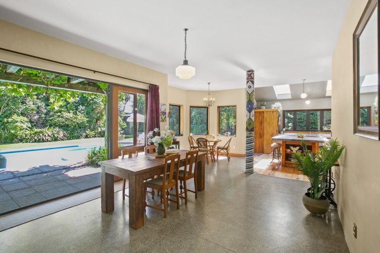 Photo of property in 7-9 Mace Terrace, Oakura, 4314