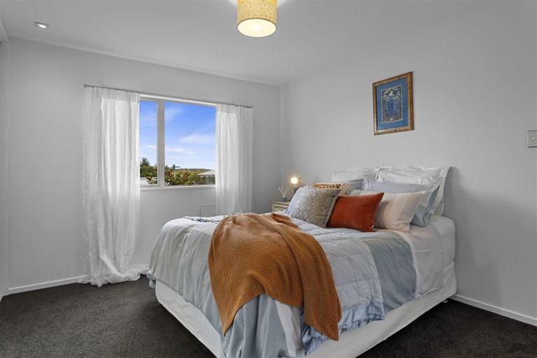 Photo of property in 7 Monks Parade, The Pines Beach, 7630