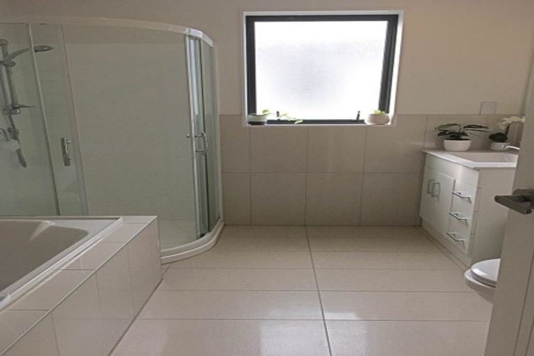 Photo of property in 29 Popokatea Drive, Takanini, 2112