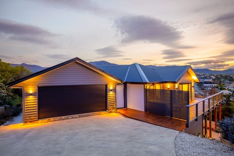 Photo of property in 27 Heemskerck Place, Britannia Heights, Nelson, 7010