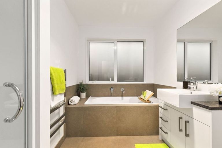 Photo of property in 4 Magnum Drive, Kumeu, 0810