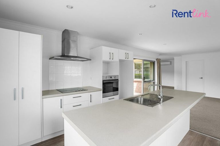 Photo of property in 265 Lakes Boulevard, Pyes Pa, Tauranga, 3112