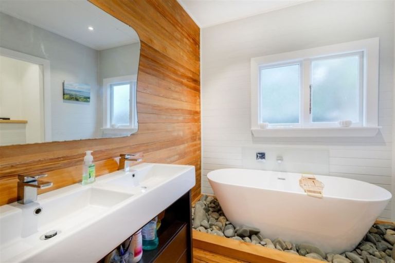 Photo of property in 32 Grantley Street, New Brighton, Christchurch, 8083