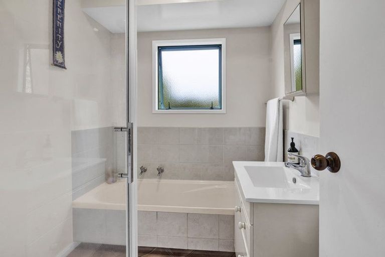 Photo of property in 116 Clifford Road, Eltham, 4322