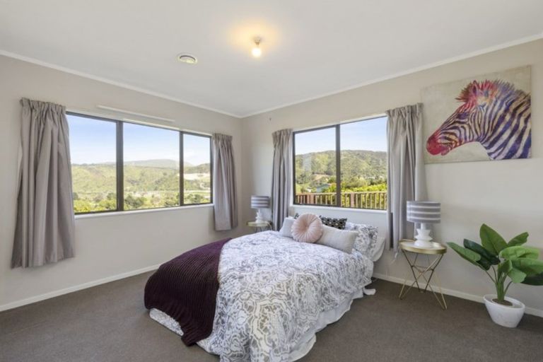 Photo of property in 30 Castle Crescent, Stokes Valley, Lower Hutt, 5019