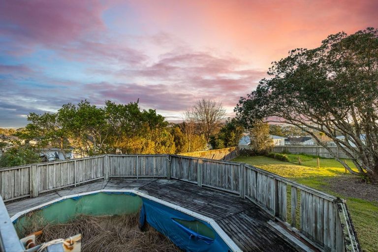 Photo of property in 40 West Harbour Drive, West Harbour, Auckland, 0618