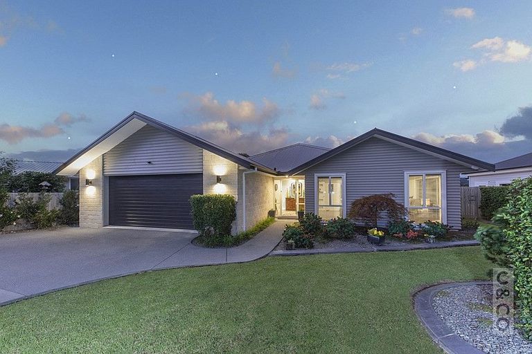 Photo of property in 65 Kaipara Portage Road, Riverhead, 0820