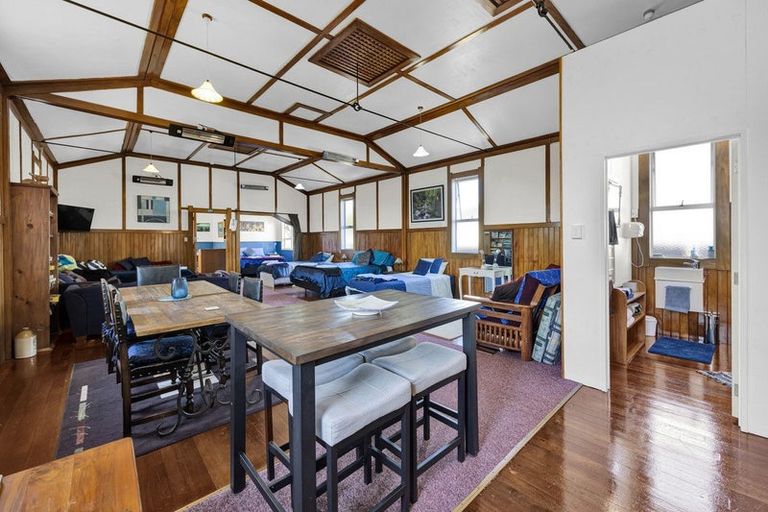 Photo of property in 433 Waihi Road, Normanby, Hawera, 4614