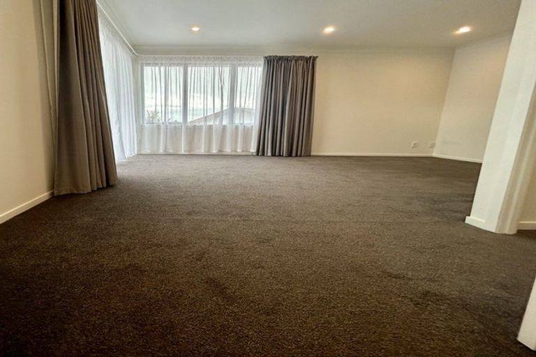 Photo of property in 17b Highlight Parade, Te Atatu South, Auckland, 0610