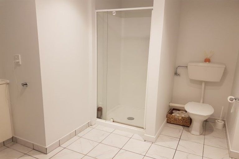 Photo of property in 3 Oak Avenue, Paremata, Porirua, 5024