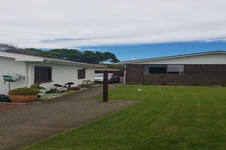 Photo of property in 3 Ngahue Crescent, Carters Beach, Westport, 7825