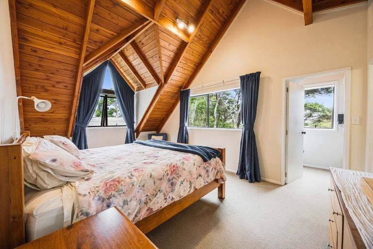 Photo of property in 72 Crows Road, Swanson, Auckland, 0614