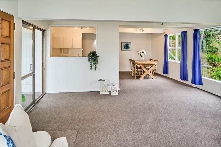 Photo of property in 30 Mana View Road, Paremata, Porirua, 5026