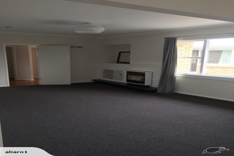 Photo of property in 104 Manawapou Road, Hawera, 4610