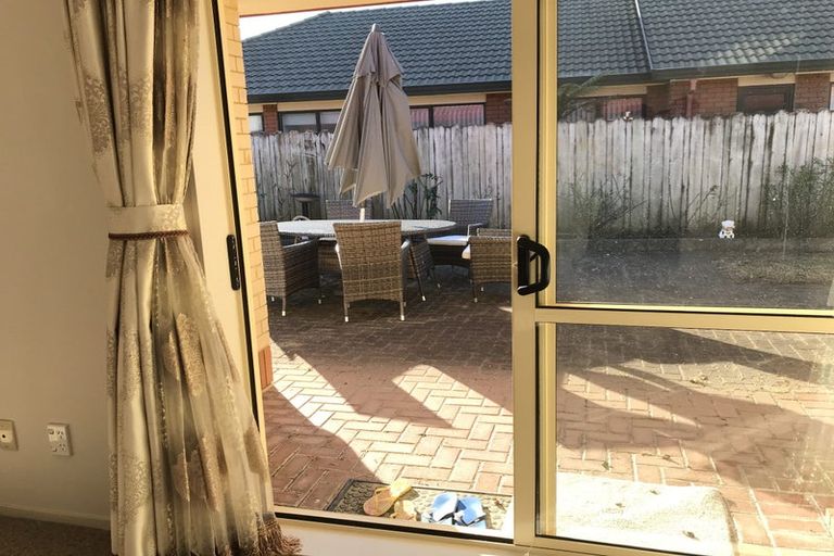 Photo of property in 116 Burswood Drive, Burswood, Auckland, 2013