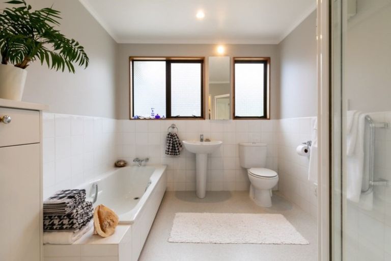 Photo of property in 115b Washington Avenue, Brooklyn, Wellington, 6021