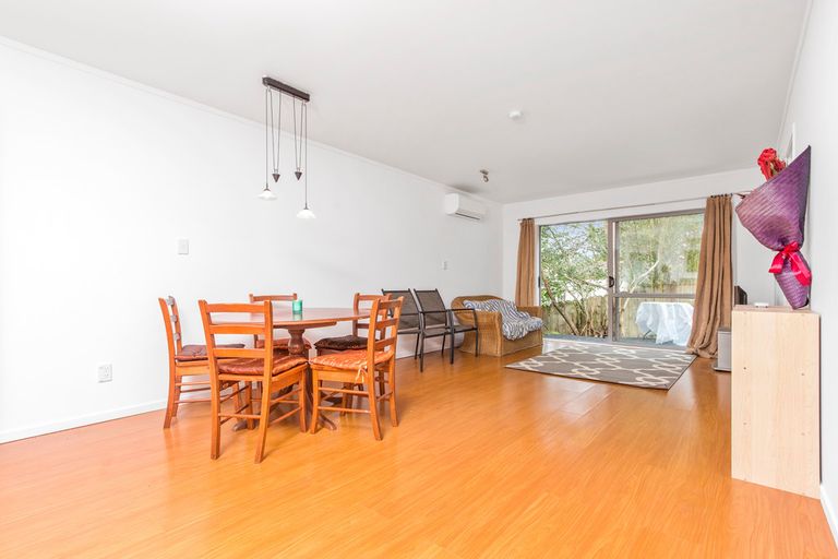 Photo of property in 22b Norman Road, Titirangi, Auckland, 0604