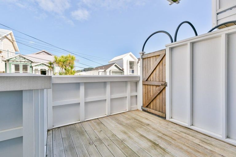 Photo of property in Pirie Street Townhouses, 4/35 Pirie Street, Mount Victoria, Wellington, 6011