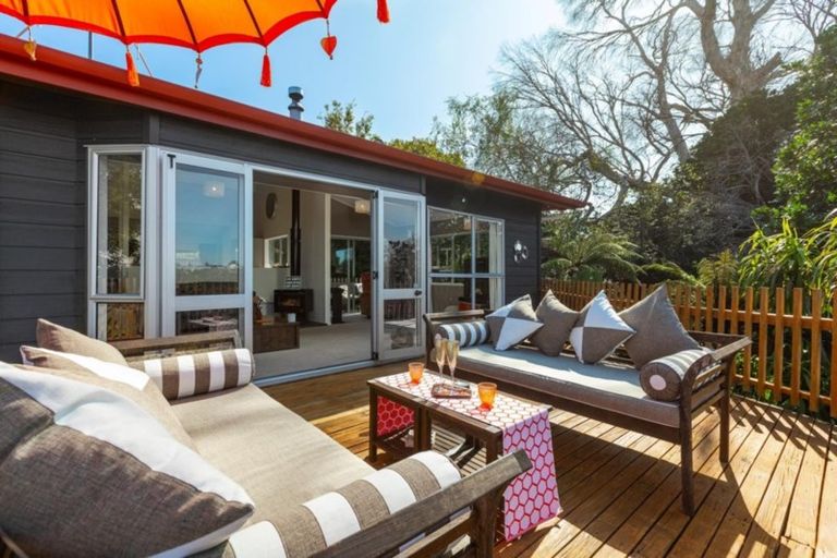 Photo of property in 16 Elmes Place, Matua, Tauranga, 3110