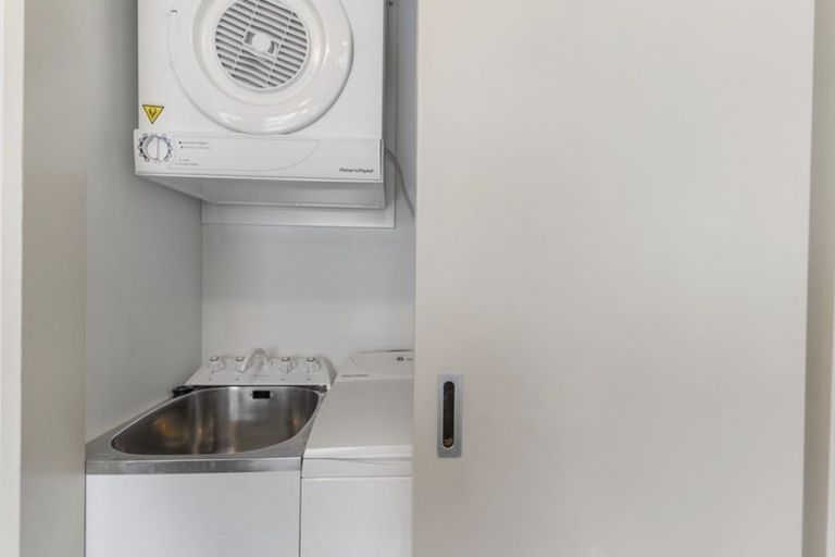 Photo of property in 3/124 Stancombe Road, Flat Bush, Auckland, 2016